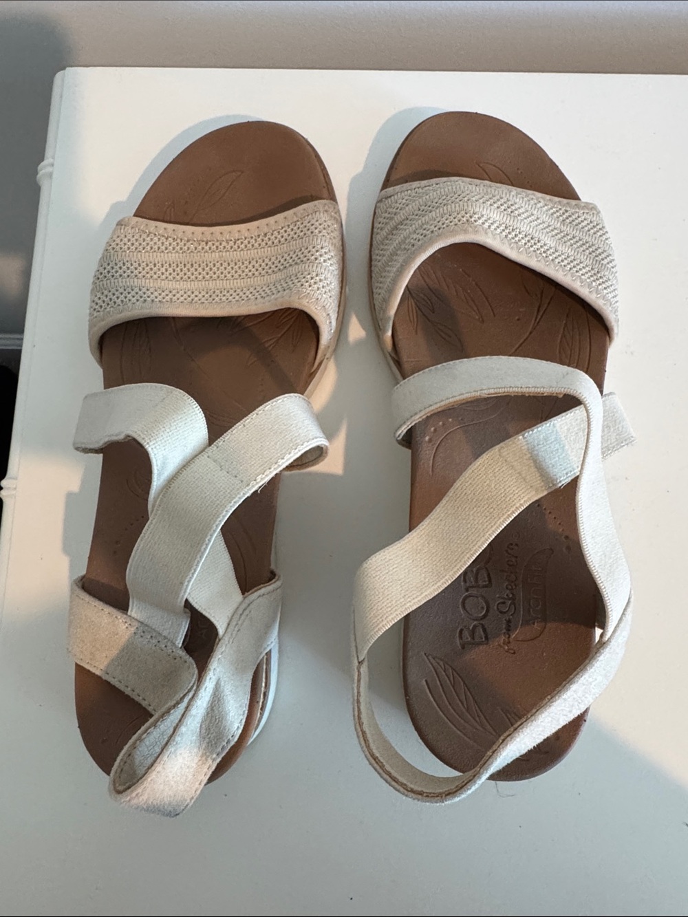 Bobs Skechers Arch Fit Women's Cream Elastic Strap Sandals size 9